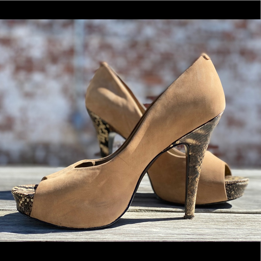 Jessica Simpson Size 8 Leather/Faux Snakeskin Heel